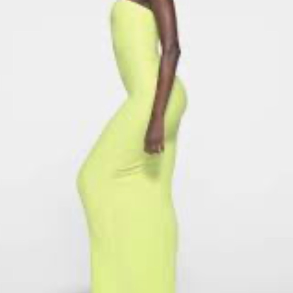 SKIMS Strapless ribbed dress sz SMALL